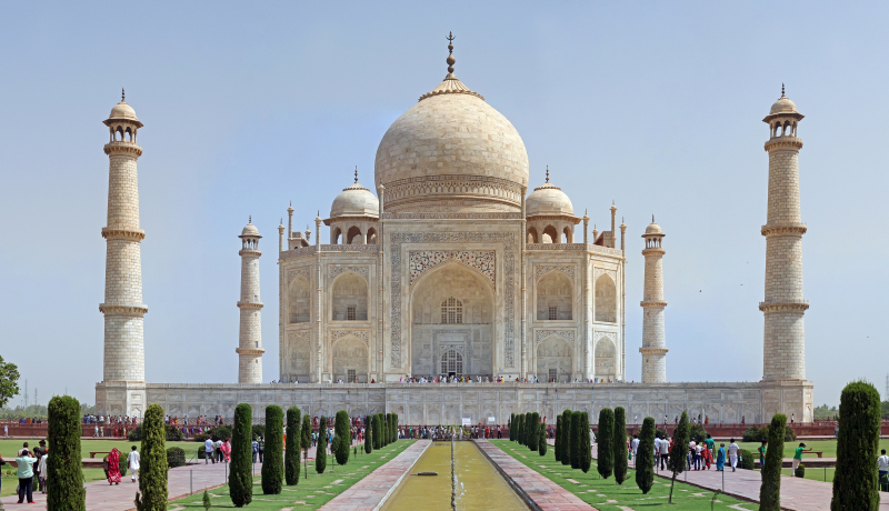 Đền Taj mahal minh chứng tình yêu của vua Shah Jahan dành tặng cho vợ.